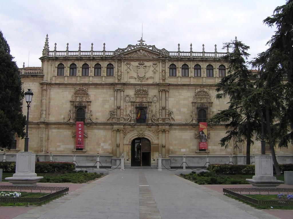 Hotel Cuatro Canos Alcalá de Henares Exterior foto