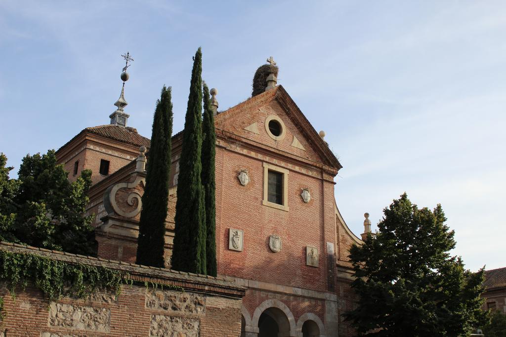 Hotel Cuatro Canos Alcalá de Henares Exterior foto